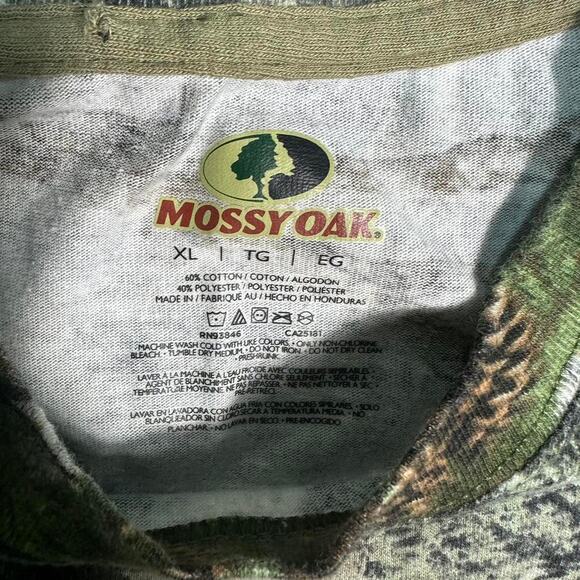 Mossy Oak Camouflage Tee Mens XL Nature Outdoors Tan Brown Green AOP Logo Shirt - Picture 3 of 3